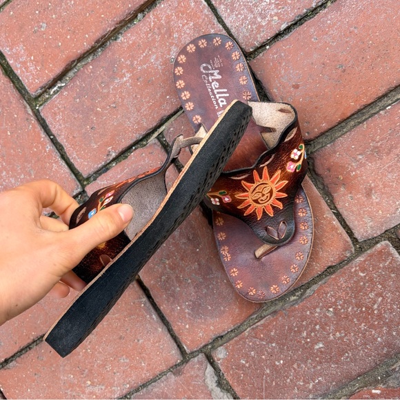 SANDLAS - Picture 4 of 6